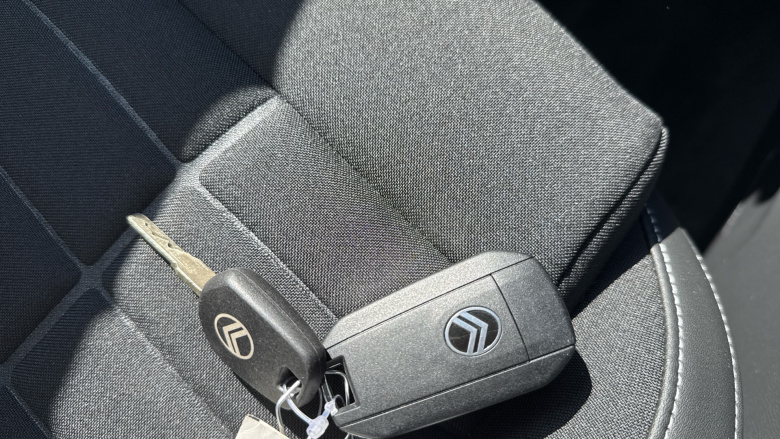 Citroen C3 83kW Max 44kWh 5dr Auto Electric Hatchback